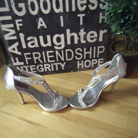 Women's Dolce by Mojo Moxy Silver Jeweled High High Heel Shoes Rhinstones Size 8 - Picture 2 of 10